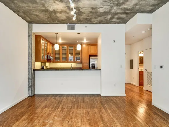 428 Alice St APT 607, Oakland, CA 94607