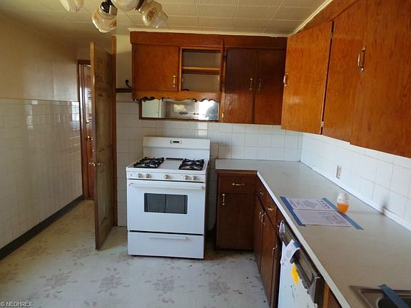 3rd image of 518 Wilson Ave