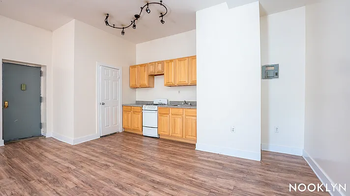 Rented by Nooklyn NYC LLC | media 4