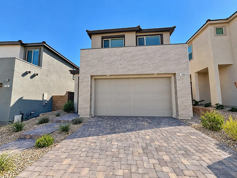 1586 Crested Eagle St
