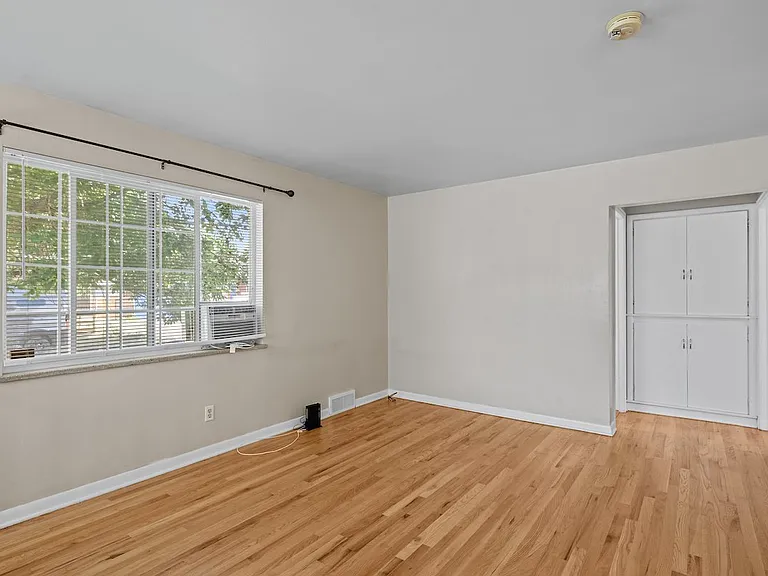 1393 S Grant St — Photo 6