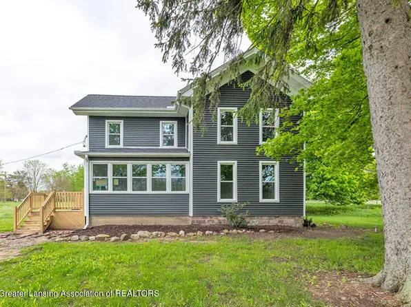 4257 Brogan Rd, Stockbridge, MI 49285