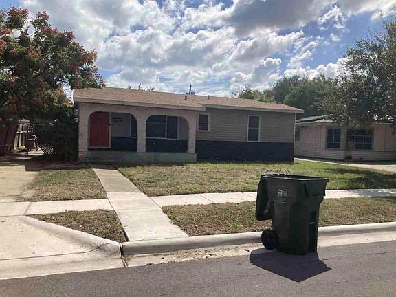 2nd image of 717 Lansdown Dr