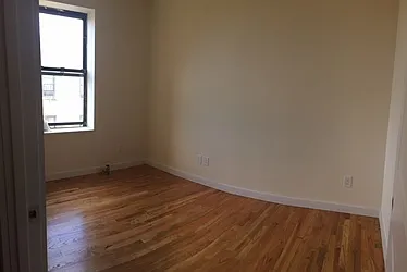 Rented by Roberto Guilbet, LREB