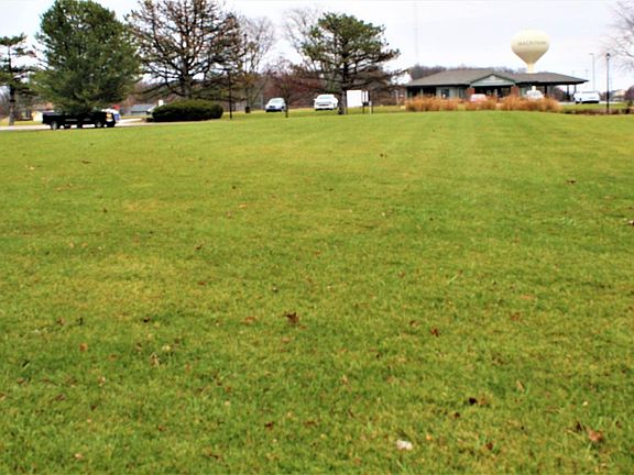 4th image of 3 Bradford Dr