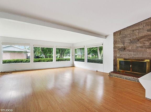 2nd image of 1341 S Stewart Ave