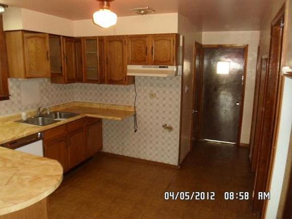 4th image of 2909 S 49th Ave