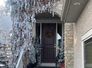 465 E Marina Dr, Chestermere, AB T1X1W4