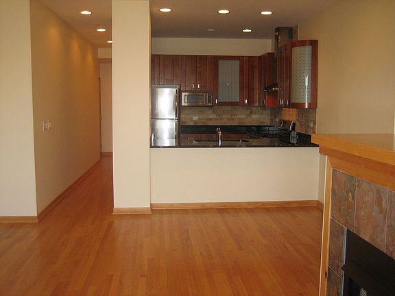 4th image of 4770 N Manor Ave APT 301