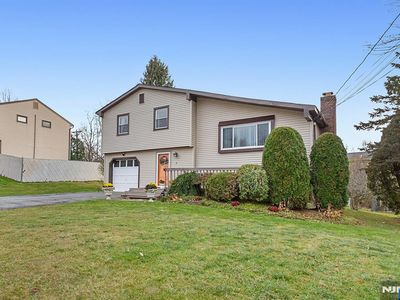 3 Hummingbird Trl, Vernon, NJ, 07462