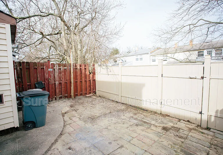 16 Radnor Ct — Photo 23