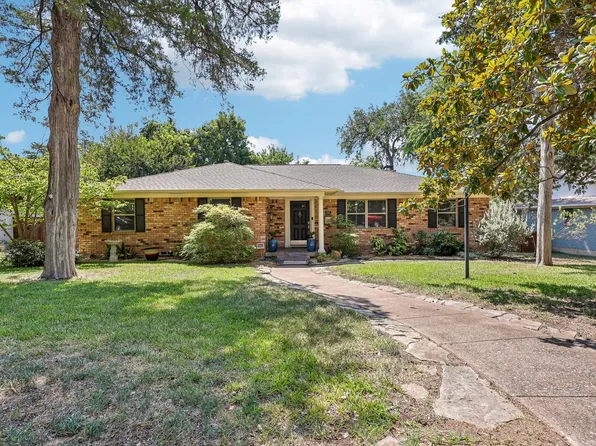 8324 Moorcroft Dr, Dallas, TX 75228