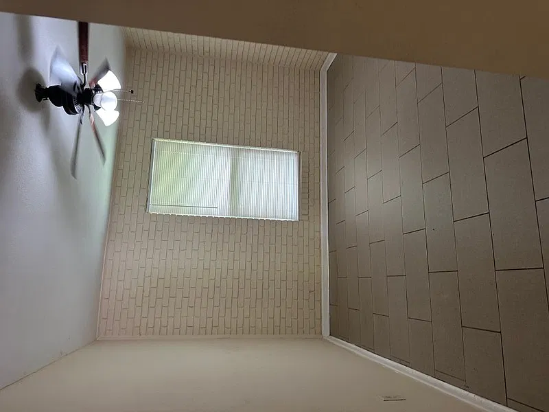2 bed, 1.0 bath, 700 sqft, $700 — Photo 4