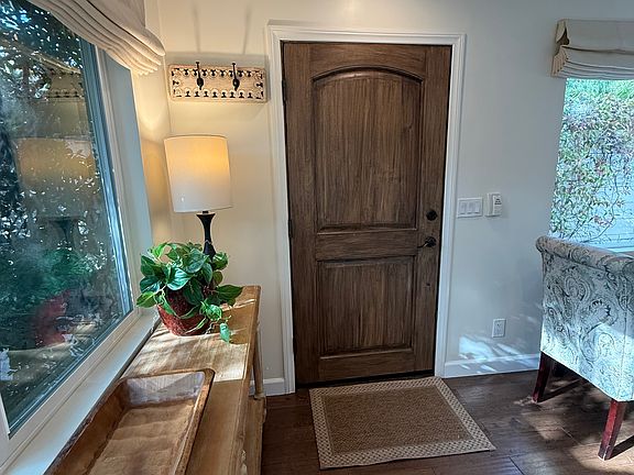 2nd image of 1039 26th St Unit B