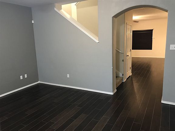 3rd image of 3212 Munoz St