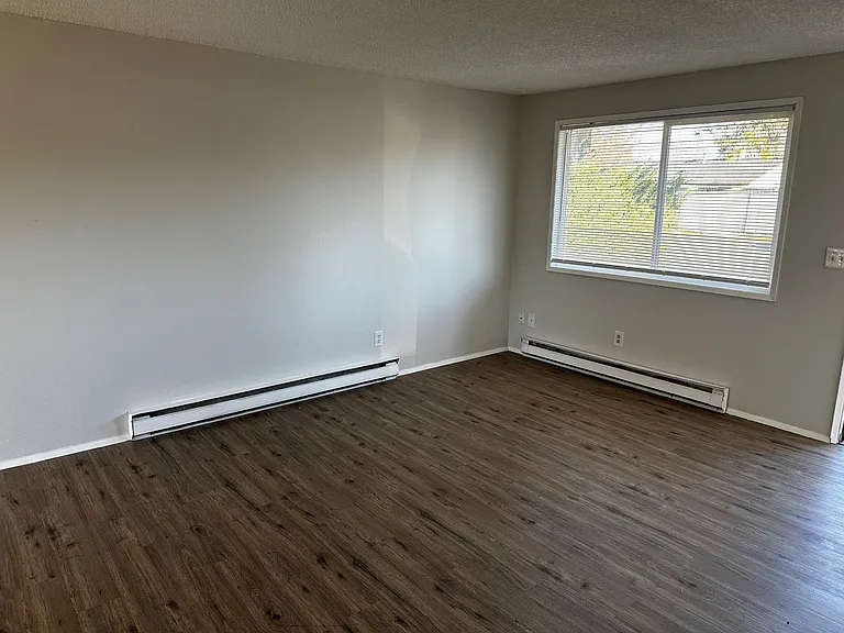 22920 NE Halsey St #5 — Photo 2