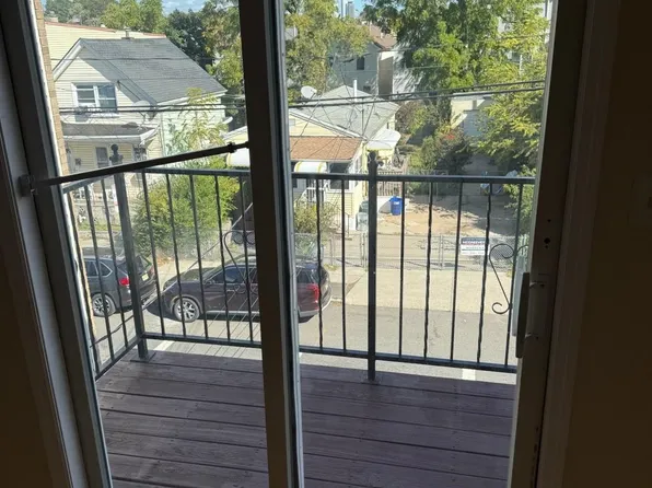 99 Fulton Avenue image 14 of 15