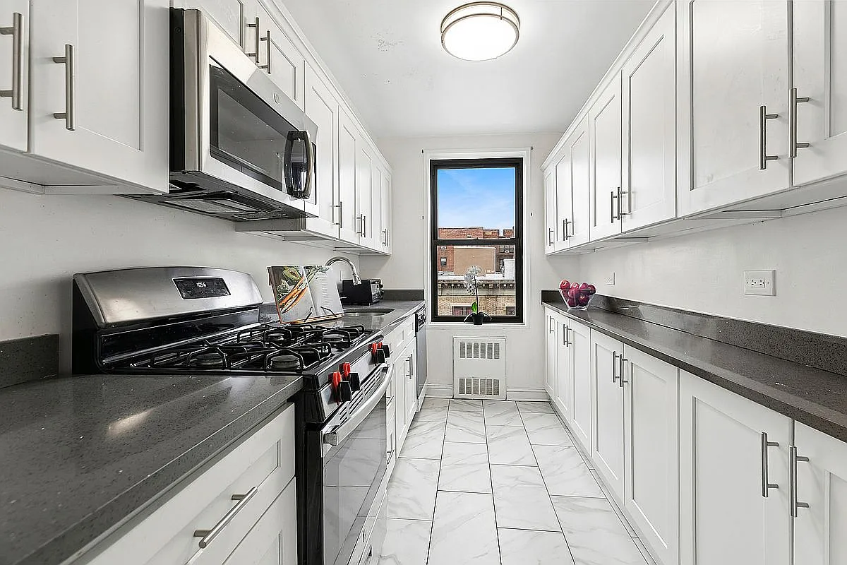 2701 Newkirk Ave APT 6E photo 1