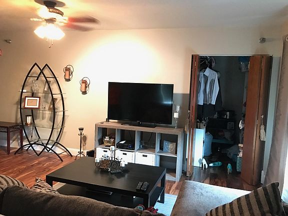 3rd image of 16906 Oak Park Ave