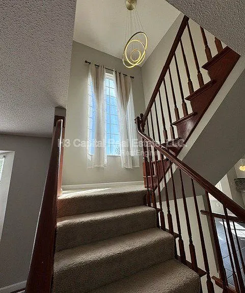 1041 Flora Lake Ct — Photo 15