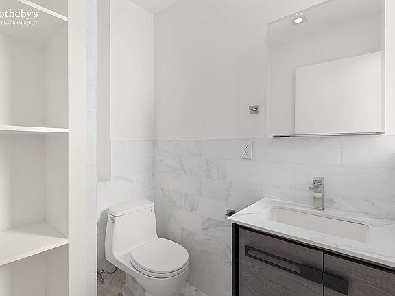 5th image of 410 W 47th St