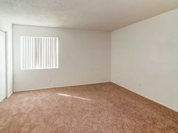 LAUDER RIDGE GARDEN APARTMENTS