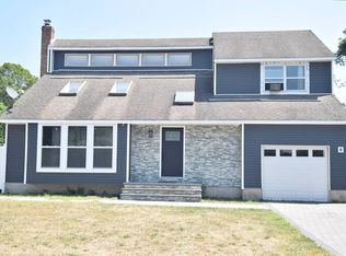 1172 William Floyd Pkwy, Shirley, NY 11967