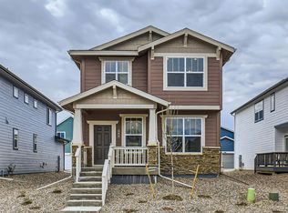560 Cottonwood Ave, Bennett, CO 80102