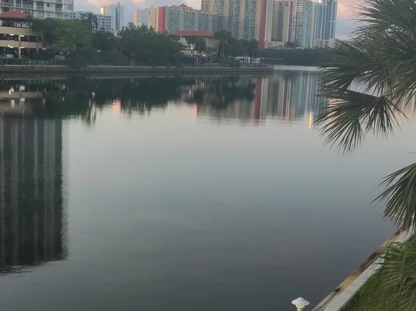 4000 NE 170th St APT 207, North Miami Beach, FL 33160