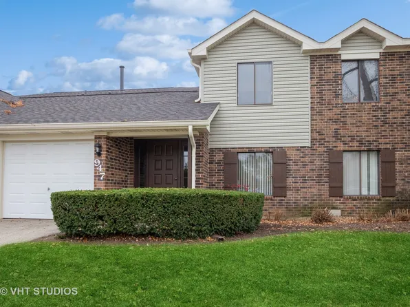 947 Cross Creek Dr #Bb2, Roselle, IL 60172