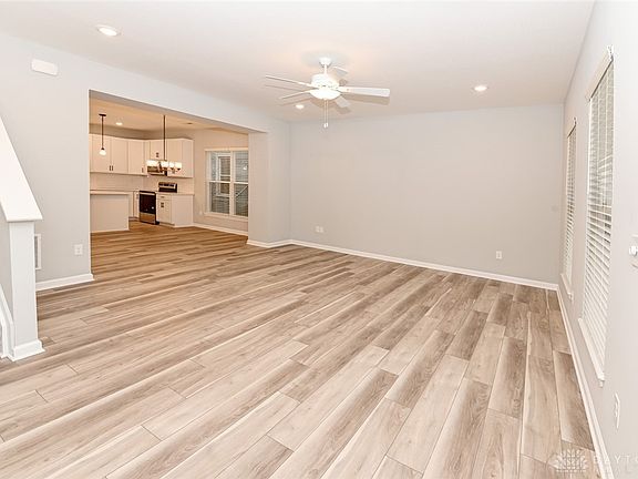 5th image of 3512 Hudson Ave