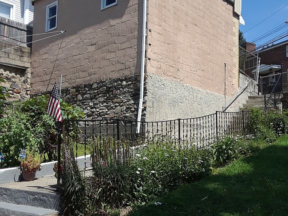 3rd image of 301 Dartmouth Ave