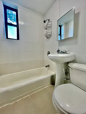 Rented by R New York | media 20