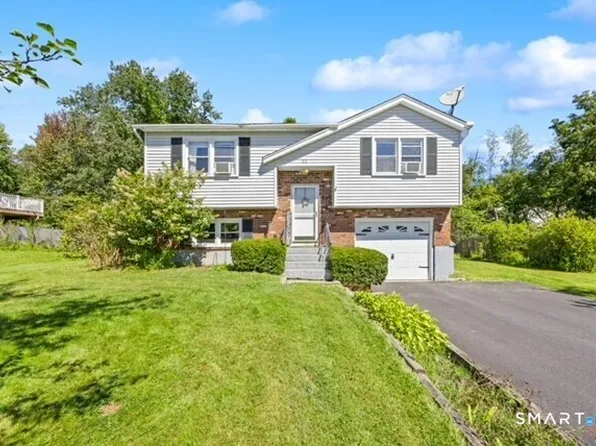 92 Carriage Lane, Torrington, CT 06790