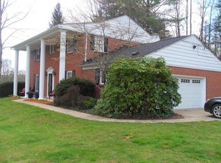 1603 Ridge Rd, Oak Hill, WV 25901