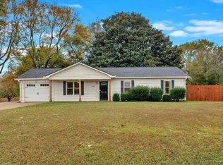 18 Willow Dr, Dallas, GA 30157