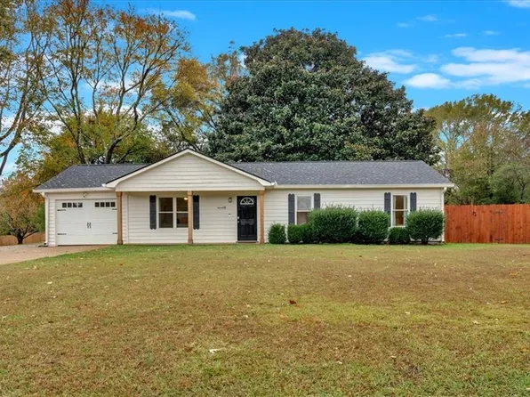 18 Willow Dr, Dallas, GA 30157