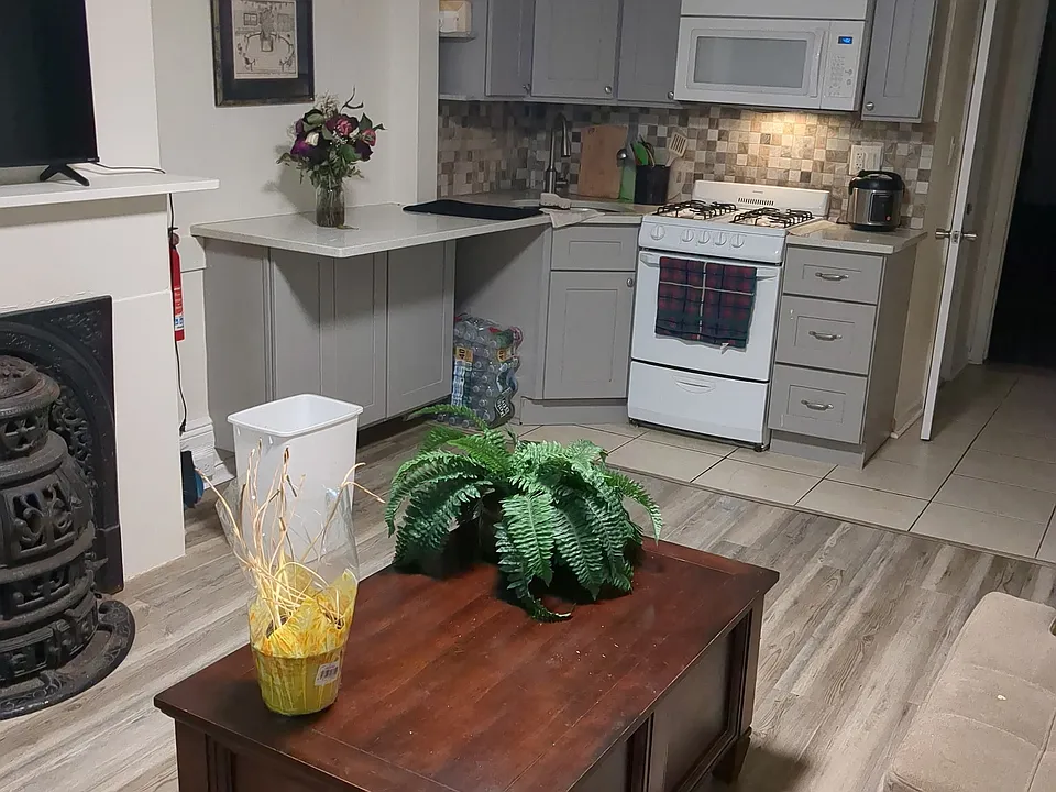 20 Clendenny Ave #1