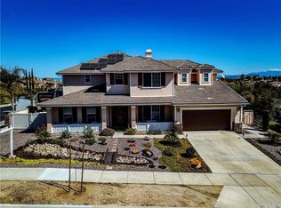 12512 Grove Dr, Riverside, CA 92503