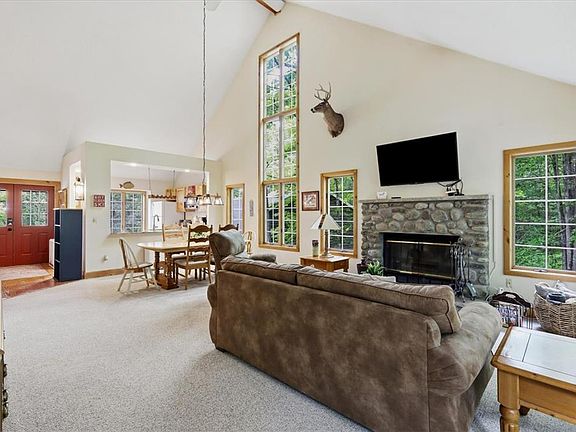 3rd image of 128 Short Hill Rd