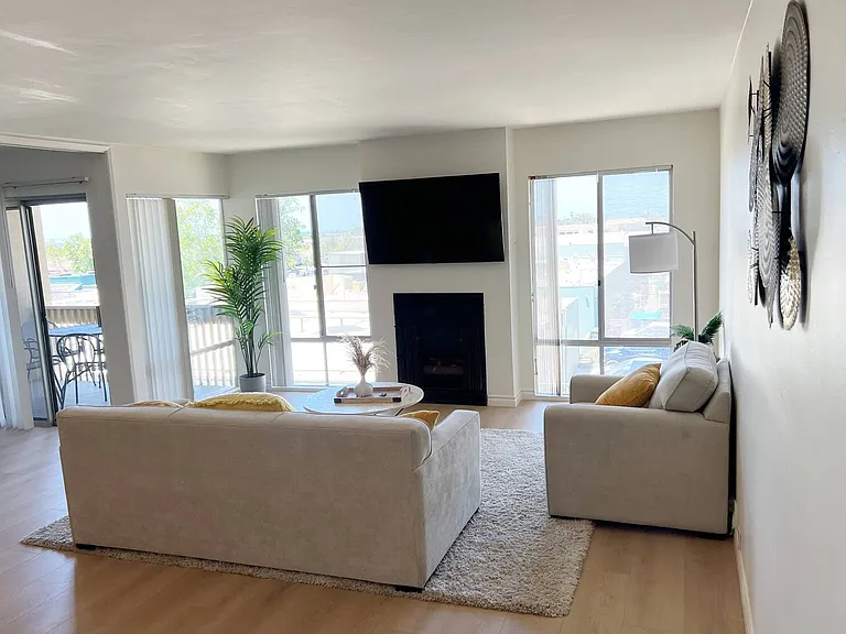 1801 Diamond St #3-211 — Photo 3