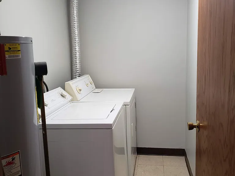 1826 B St #2 — Photo 11
