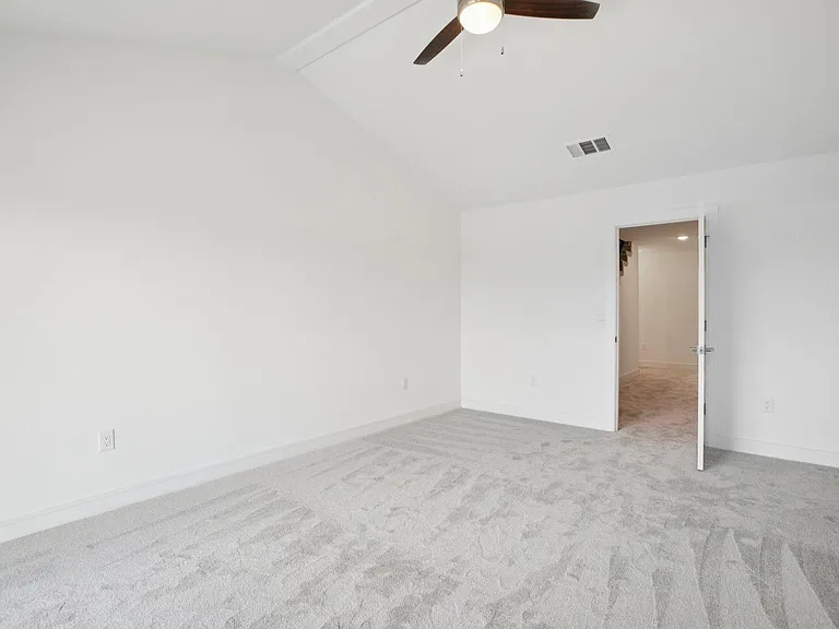 302 Tesla Cir — Photo 11