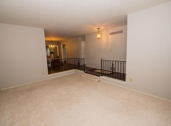 5th image of 52153 Carriage Hills Dr