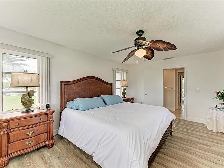 405 Bayside Ln — Photo 38