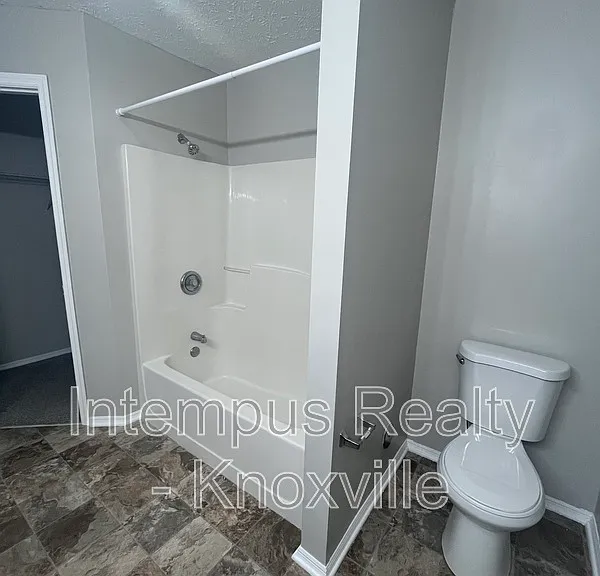 1013 Ashley Michelle Ct — Photo 19