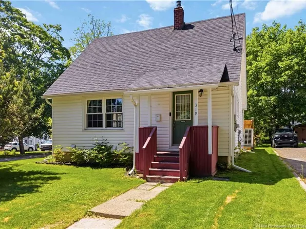 319 Forbes St, Fredericton, NB E3A 2Y1