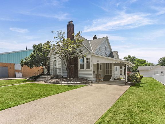 4th image of 851 11th St