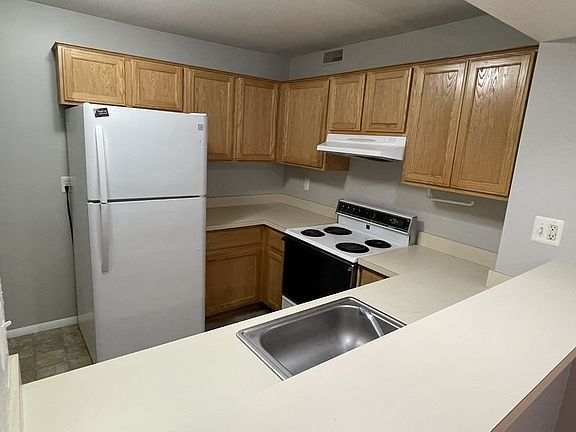 5th image of 910 Chestnut Hill Dr APT G