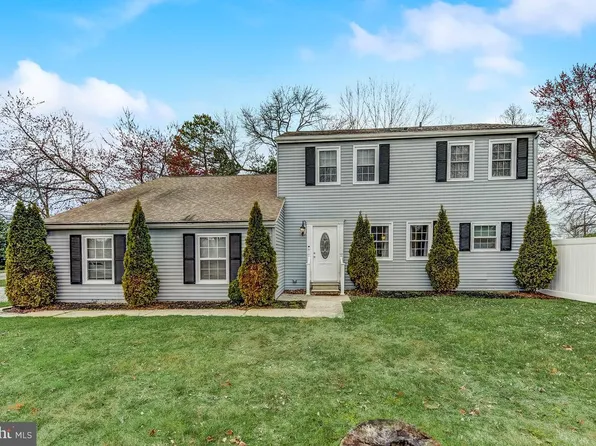 605 Preston Ave, Voorhees, NJ 08043